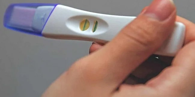 Thử thai tại nhà bằng que thử thai